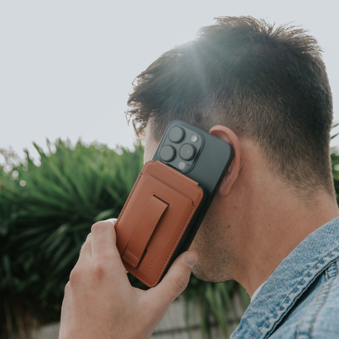 SnapWallet - 5 in 1 Wallet Power Bank